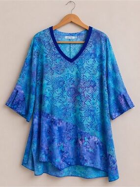 Blue Sky Fair Trade Tunic Top | Tag Small Fits Large | Blue Floral Batik Rayon